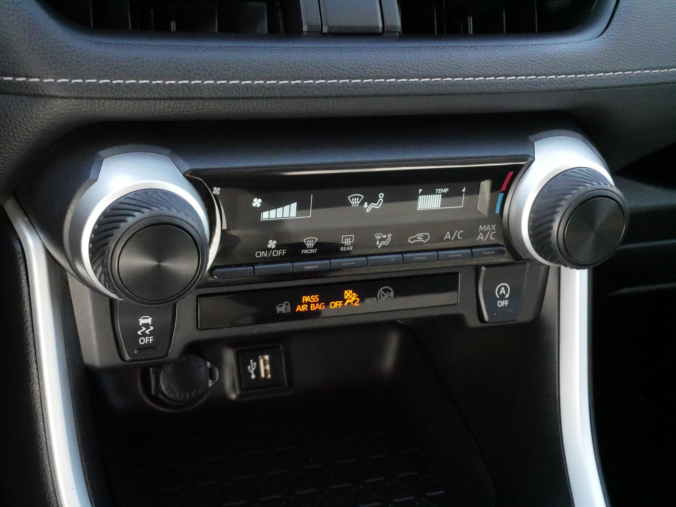 Certified 2024 Toyota RAV4 LE AWD/4WD image 23