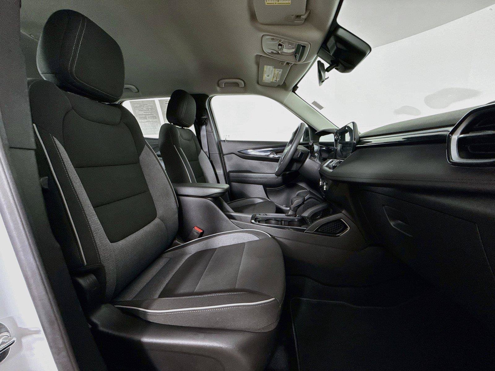 Used 2024 Chevrolet TrailBlazer LS FWD image 26