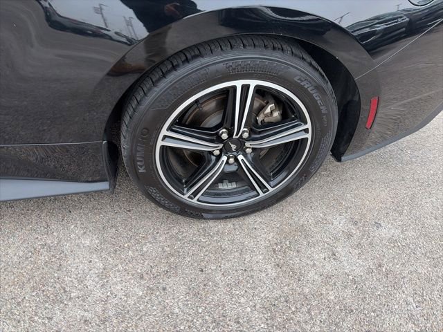 Used 2024 Ford Mustang Premium image 30