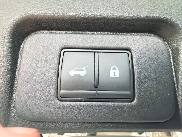 Used 2024 Nissan Rogue SV w/ SV Premium Package FWD image 19
