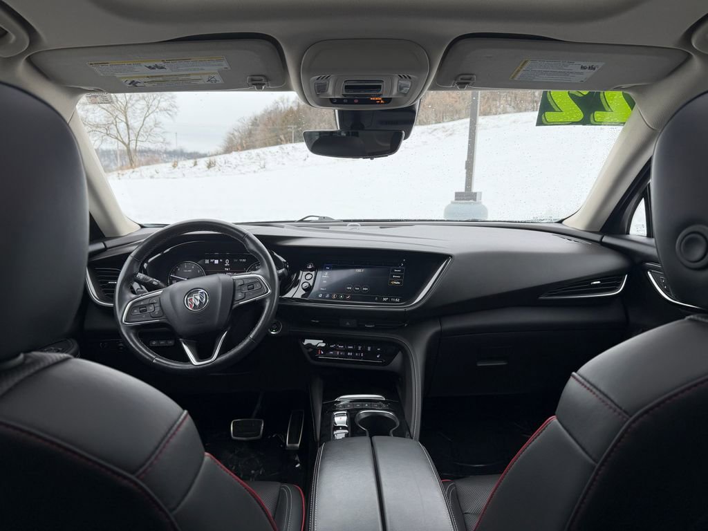 Used 2022 Buick Envision Essence w/ Technology Package II image 21