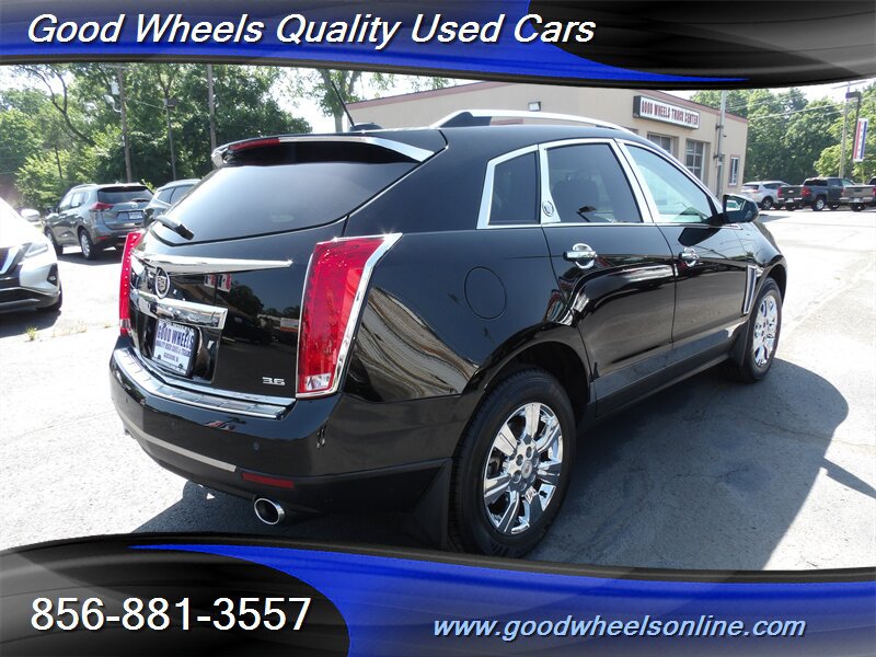 Used 2015 Cadillac SRX Luxury w/ Driver Awareness Package FWD image 5