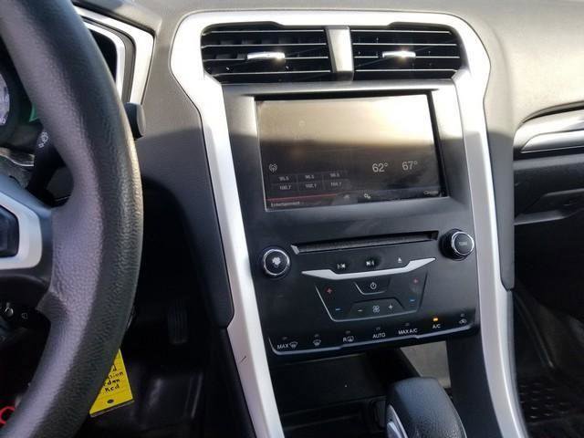 Used 2014 Ford Fusion SE image 19