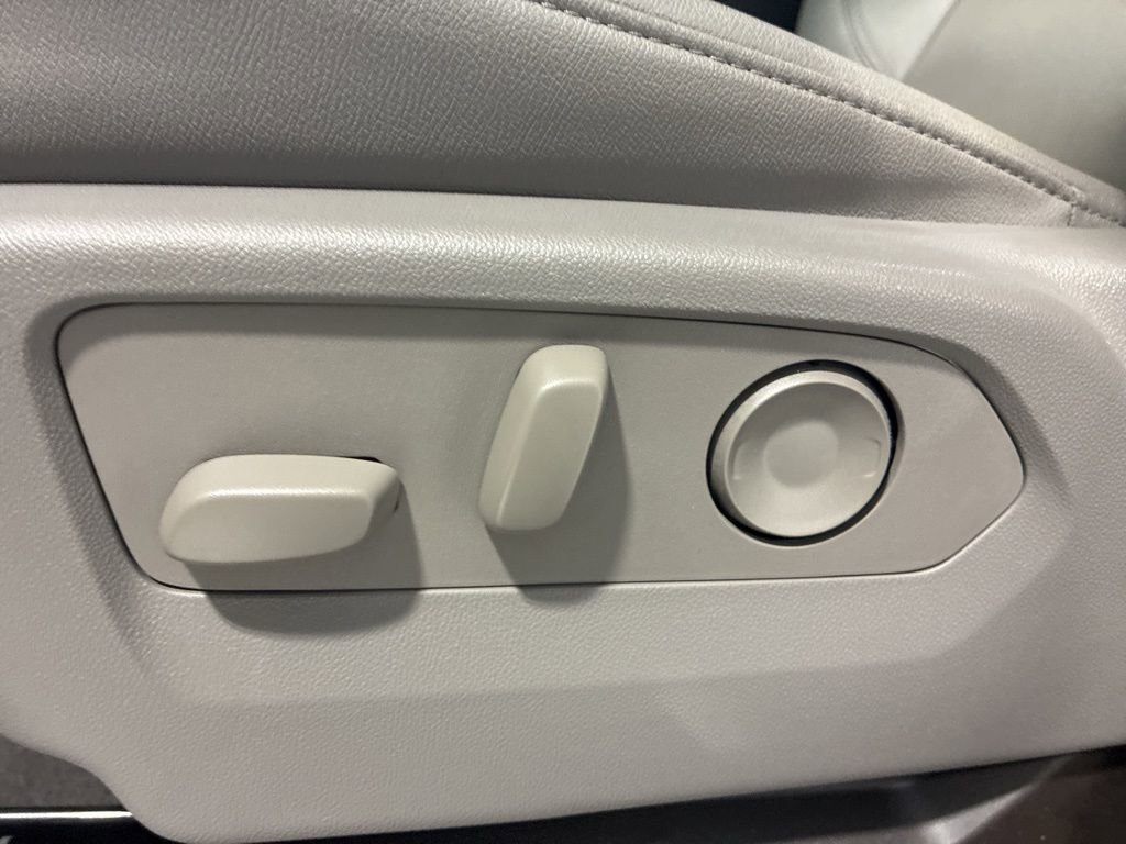 Used 2024 Chevrolet Silverado 1500 LTZ w/ Technology Package image 18