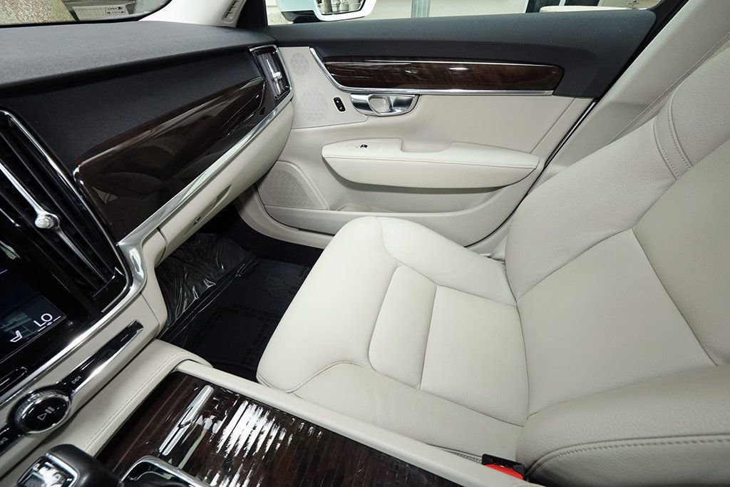 Used 2019 Volvo S90 T5 Momentum image 39