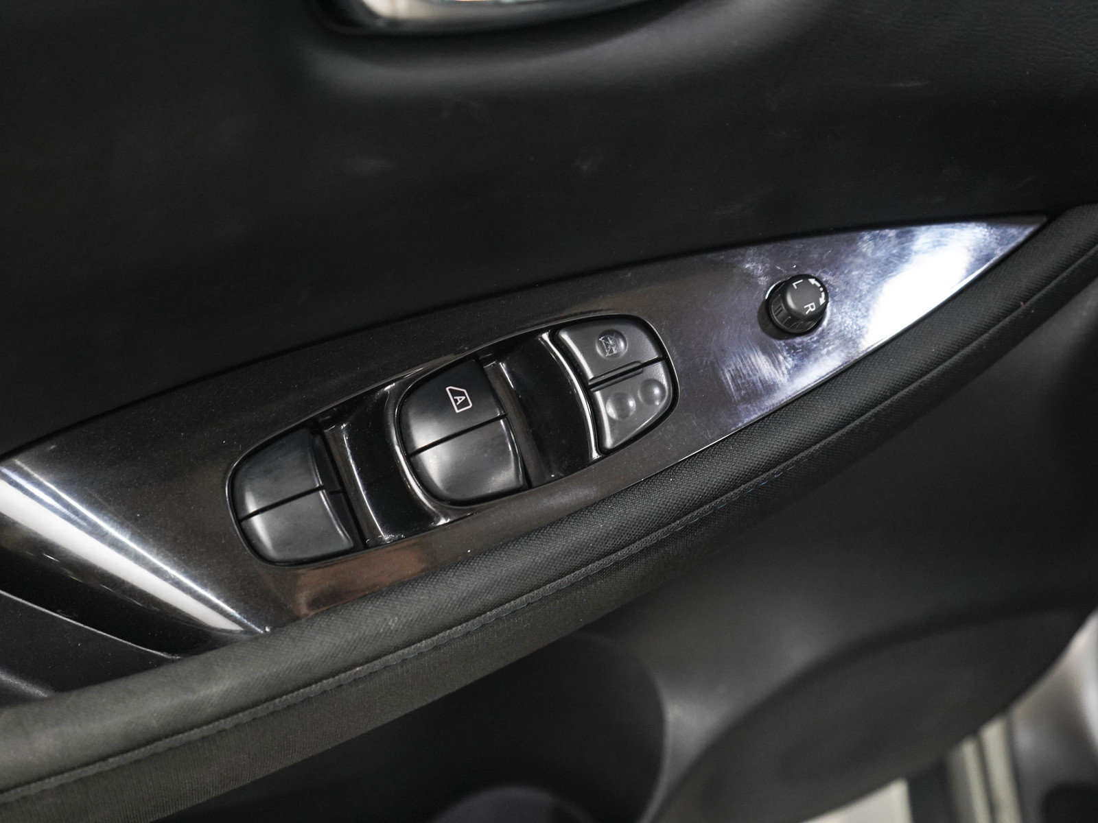 Used 2020 Nissan Leaf SV FWD image 19