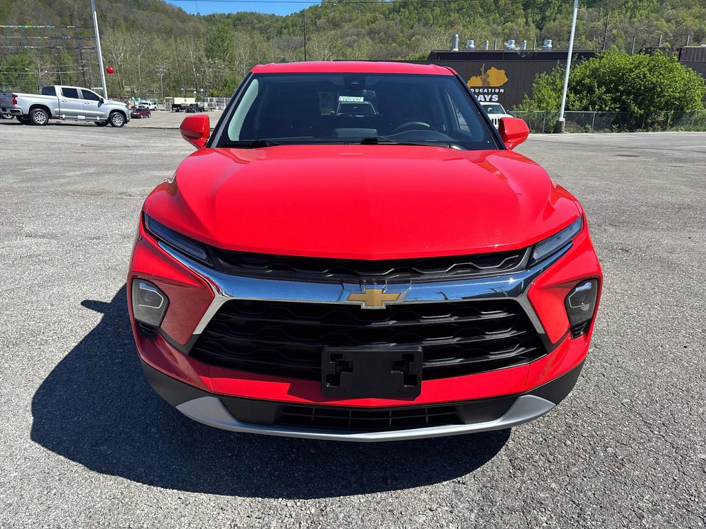 Used 2025 Chevrolet Blazer LT AWD/4WD image 8