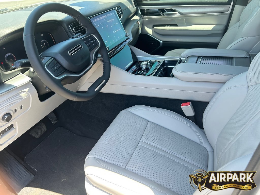 New 2026 Jeep Grand Wagoneer Limited w/ Convenience Group I AWD/4WD image 20