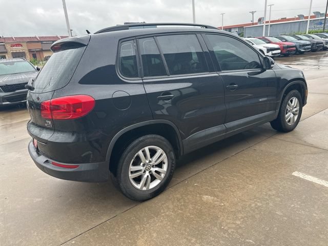 Used 2016 Volkswagen Tiguan S AWD/4WD image 4