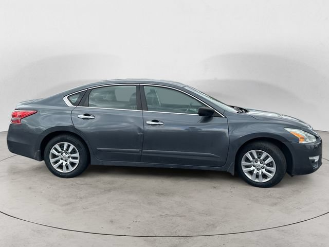 Used 2013 Nissan Altima 2.5 S FWD image 4