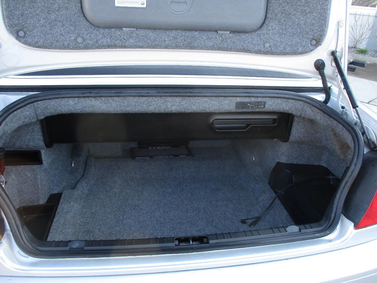 Used 2004 BMW 330Ci Convertible image 27