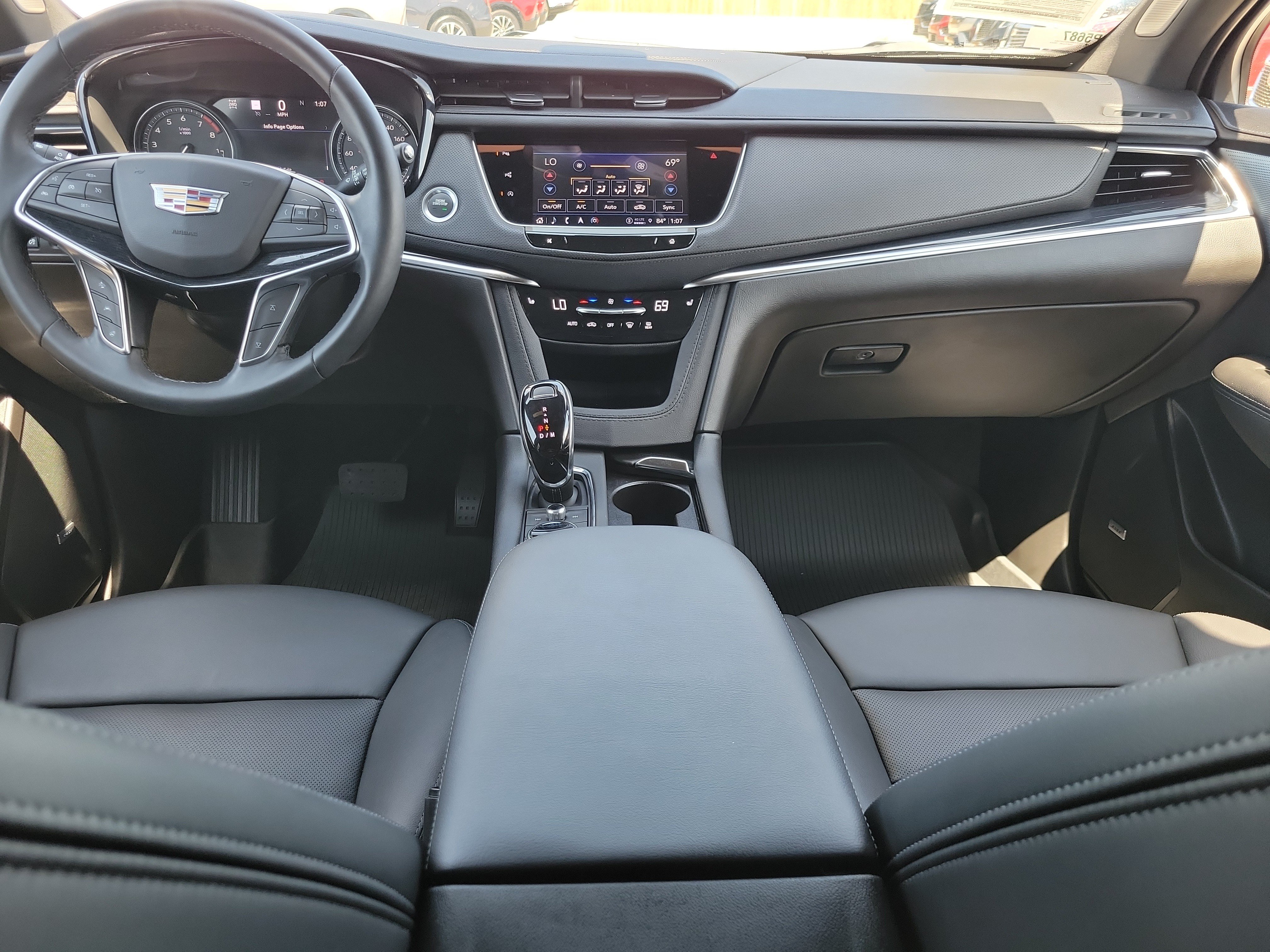 Certified 2025 Cadillac XT5 Premium Luxury w/ Technology Package AWD/4WD image 14