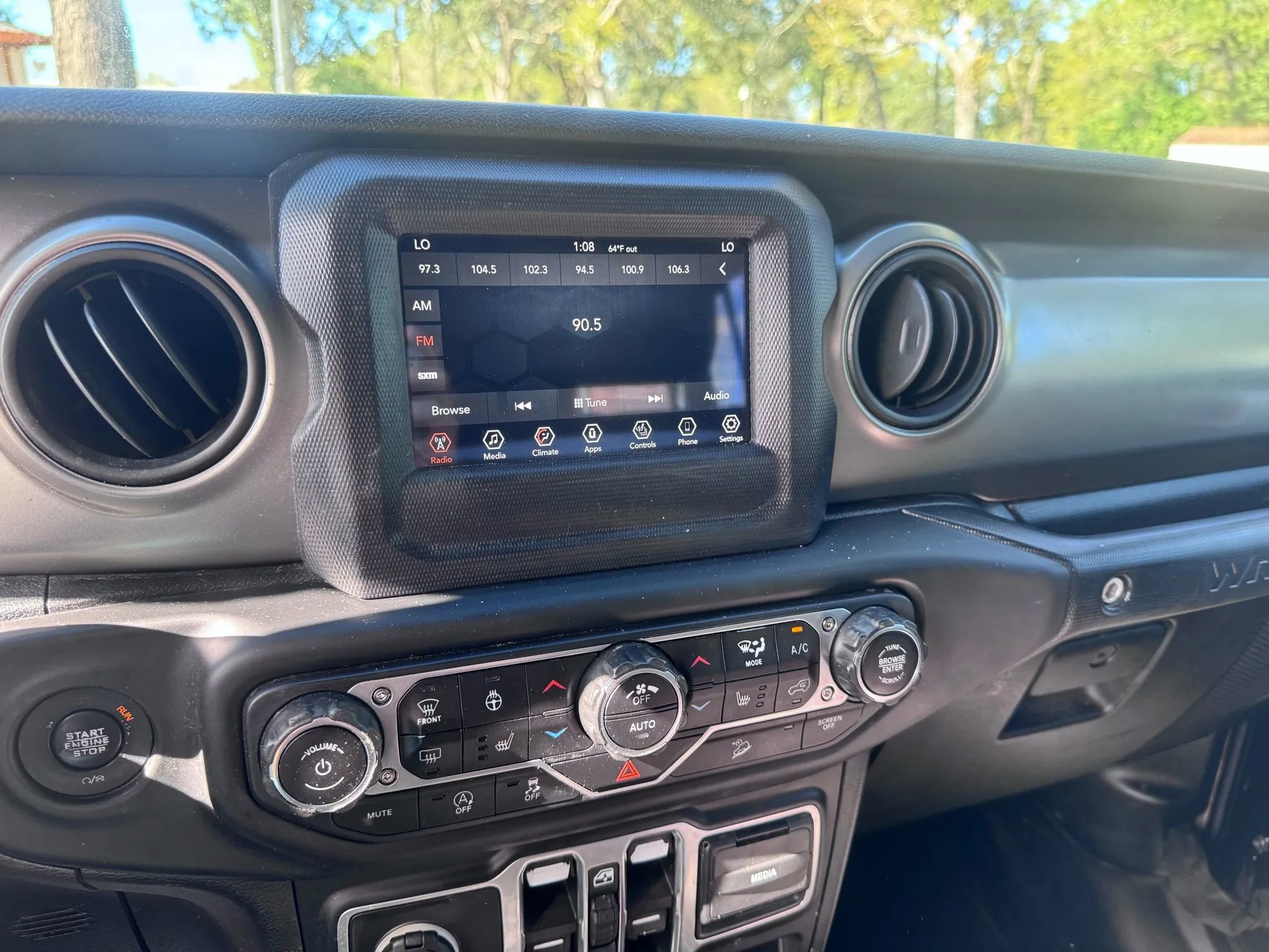 Used 2018 Jeep Wrangler Unlimited Sport S image 21