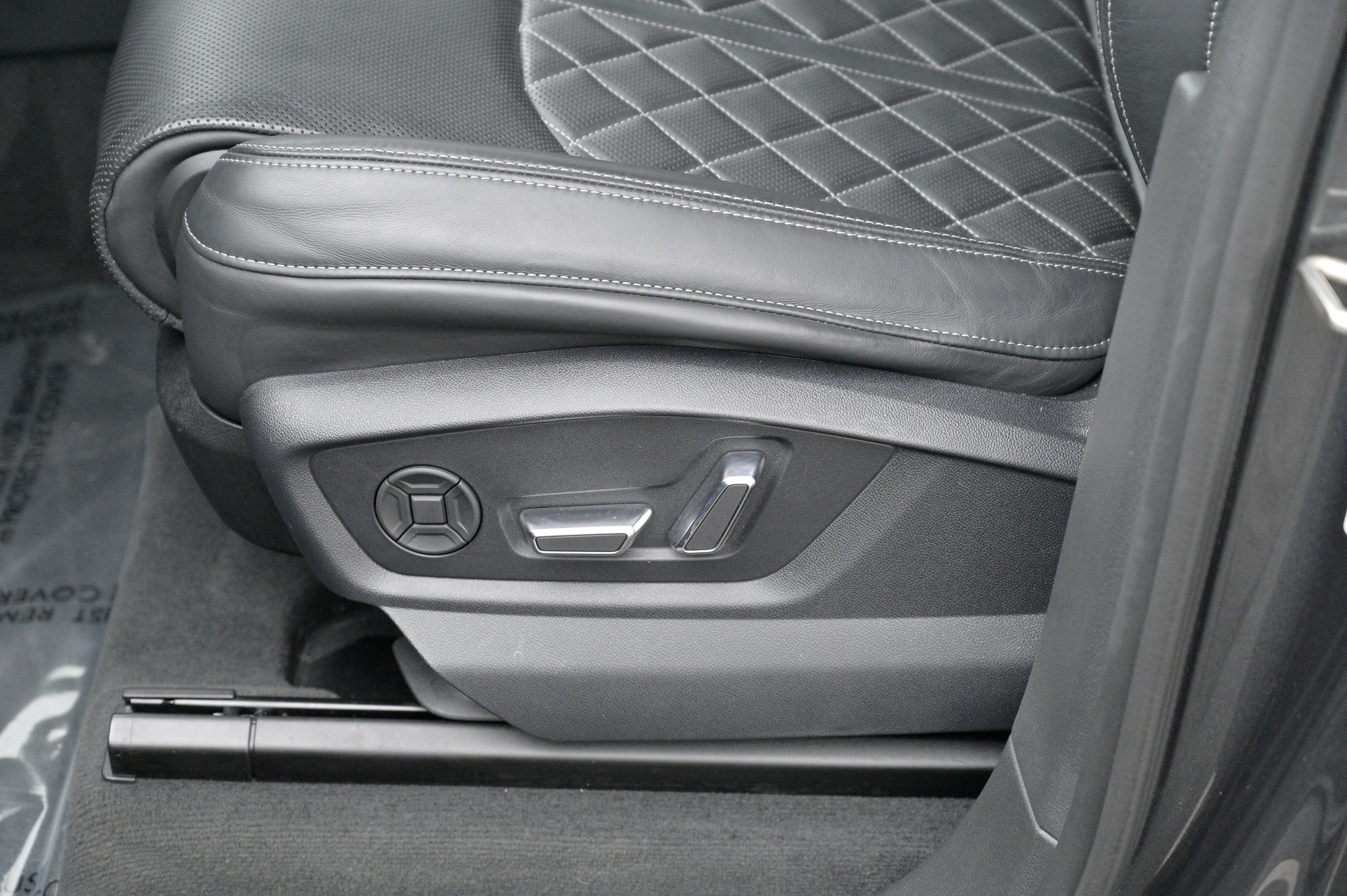 Used 2020 Audi SQ7 Prestige w/ Prestige Package image 20