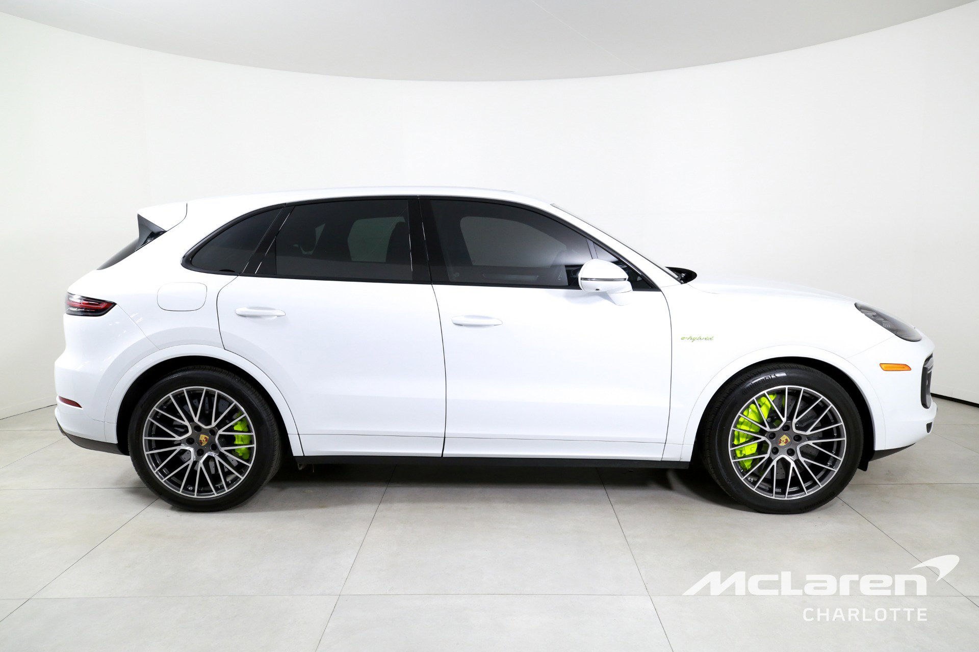 Used 2023 Porsche Cayenne Turbo S image 9