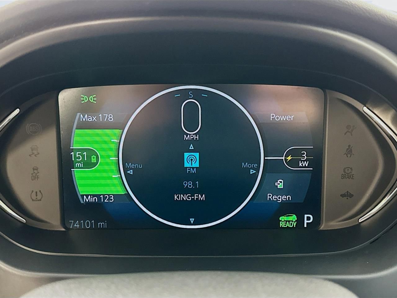 Used 2017 Chevrolet Bolt Premier image 37