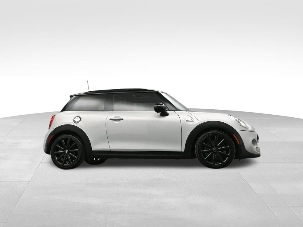 Used 2018 MINI Cooper S image 33
