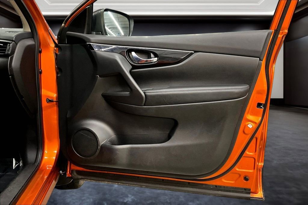 Used 2017 Nissan Rogue Sport SL image 27