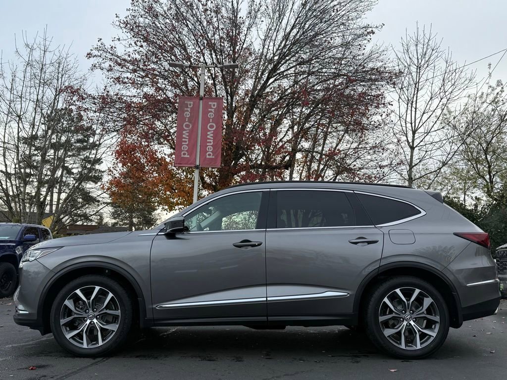 Used 2024 Acura MDX SH-AWD w/ Technology Package image 2