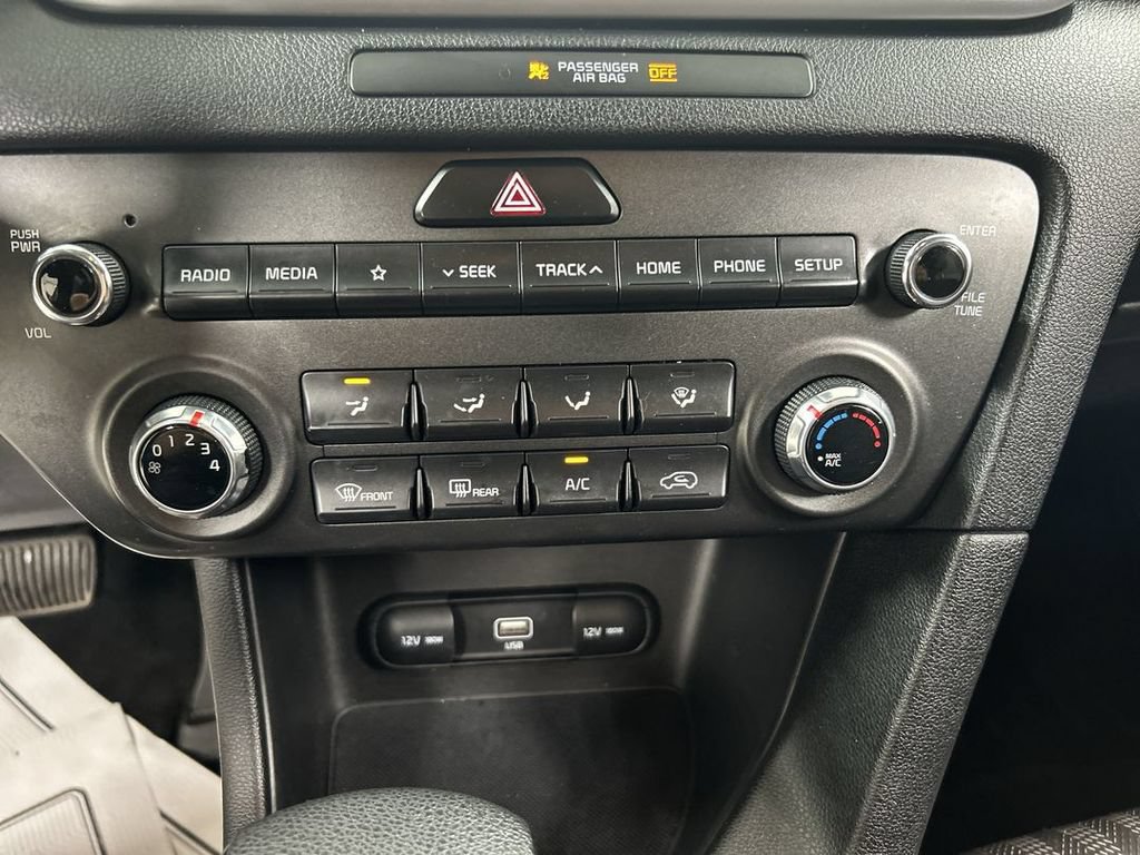Used 2020 Kia Sportage LX AWD/4WD image 16