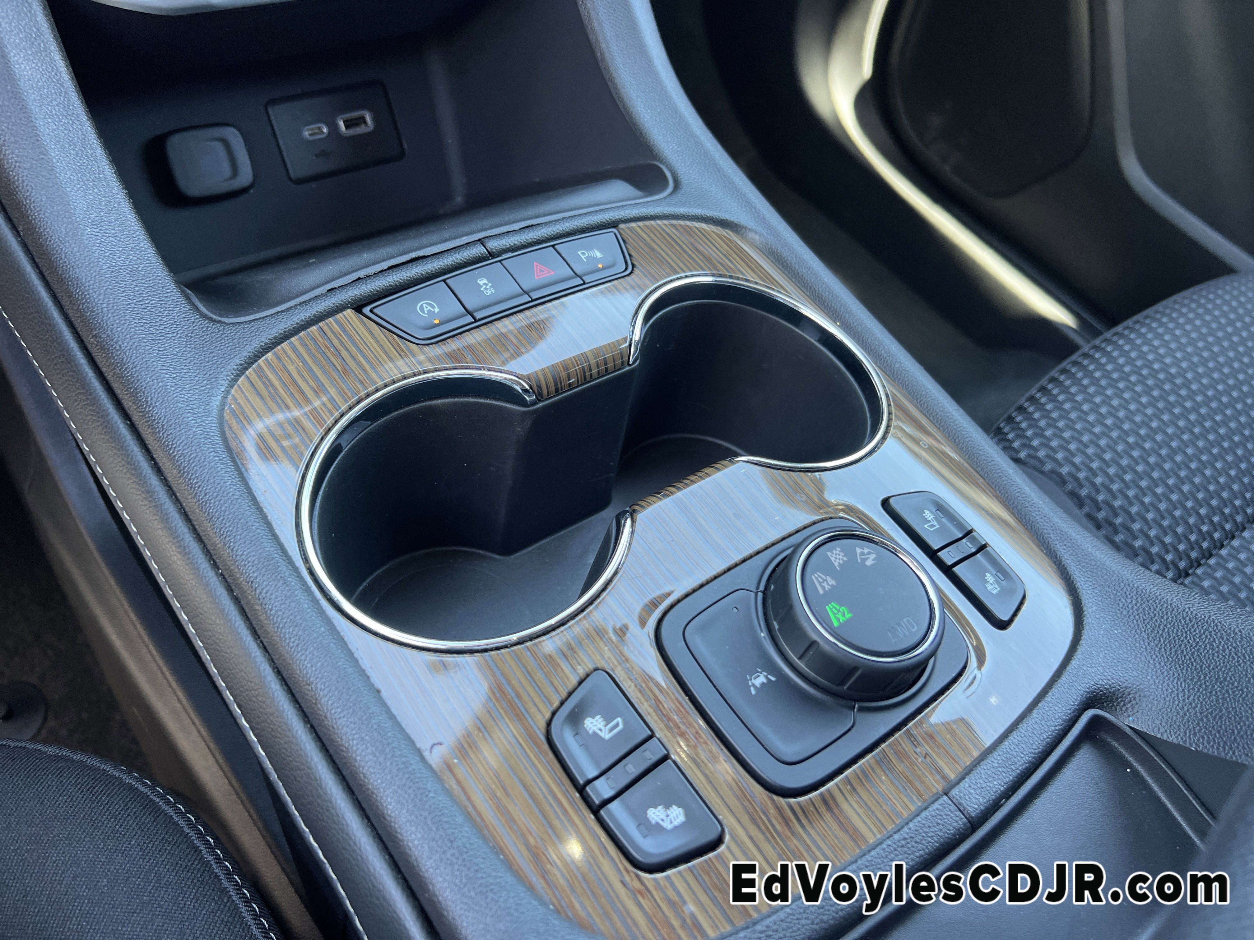 Used 2022 GMC Acadia SLE w/ Driver Convenience Package image 40