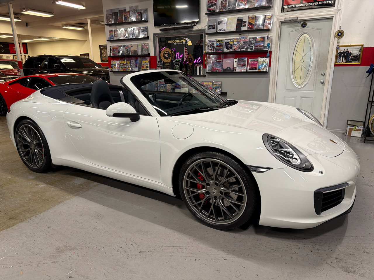 Used 2017 Porsche 911 Carrera S image 4
