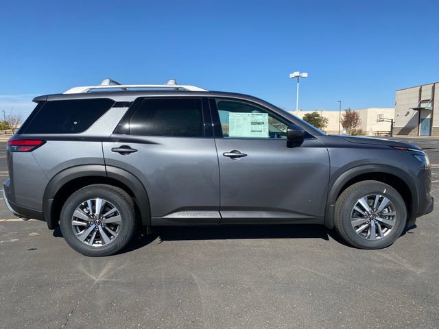 New 2025 Nissan Pathfinder SL image 7