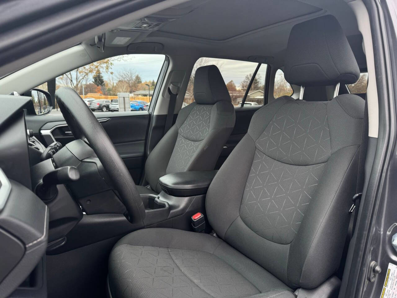 Used 2024 Toyota RAV4 XLE w/ Convenience Package image 12