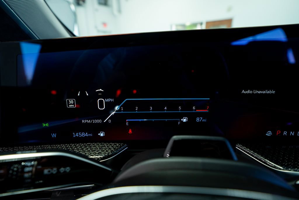 Used 2025 Cadillac Escalade V image 35