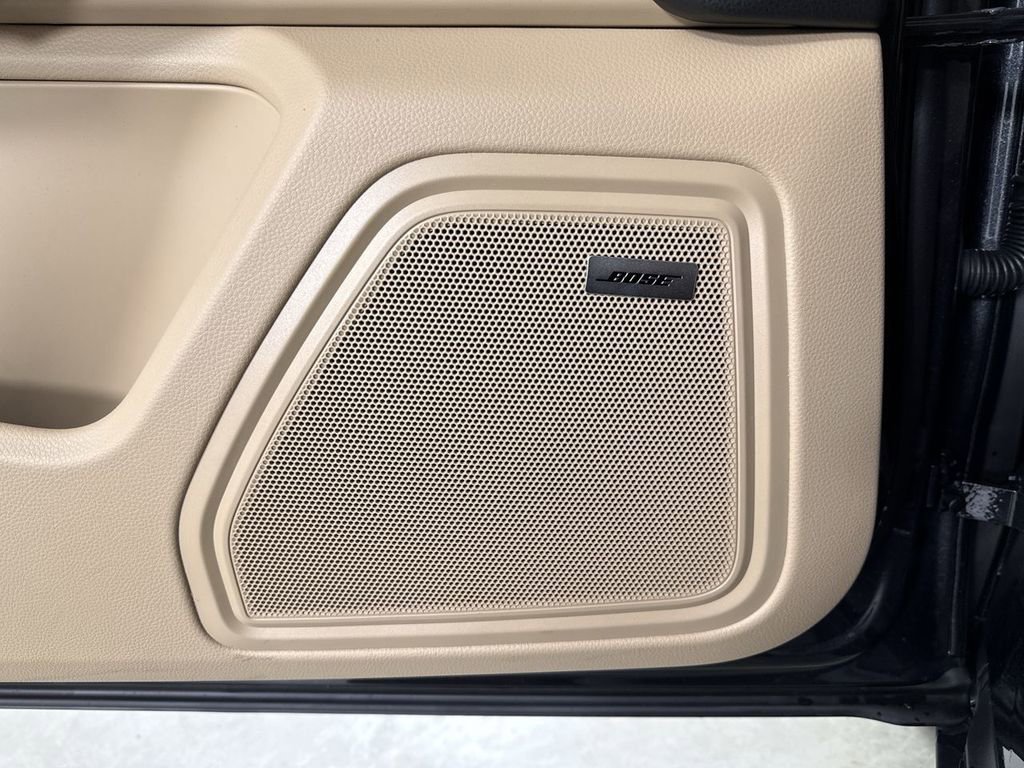 New 2026 Porsche Macan AWD/4WD image 35