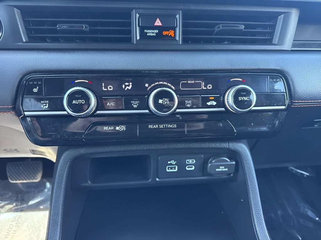 Used 2025 Honda Pilot Sport image 20