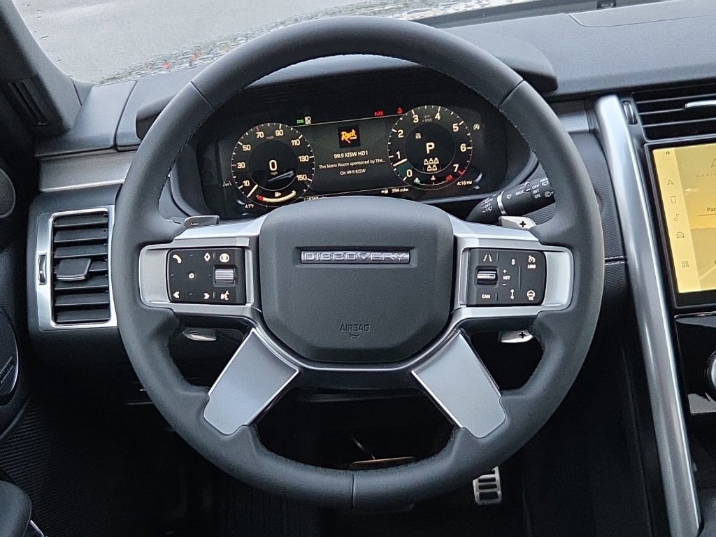 Certified 2024 Land Rover Discovery Dynamic SE image 21