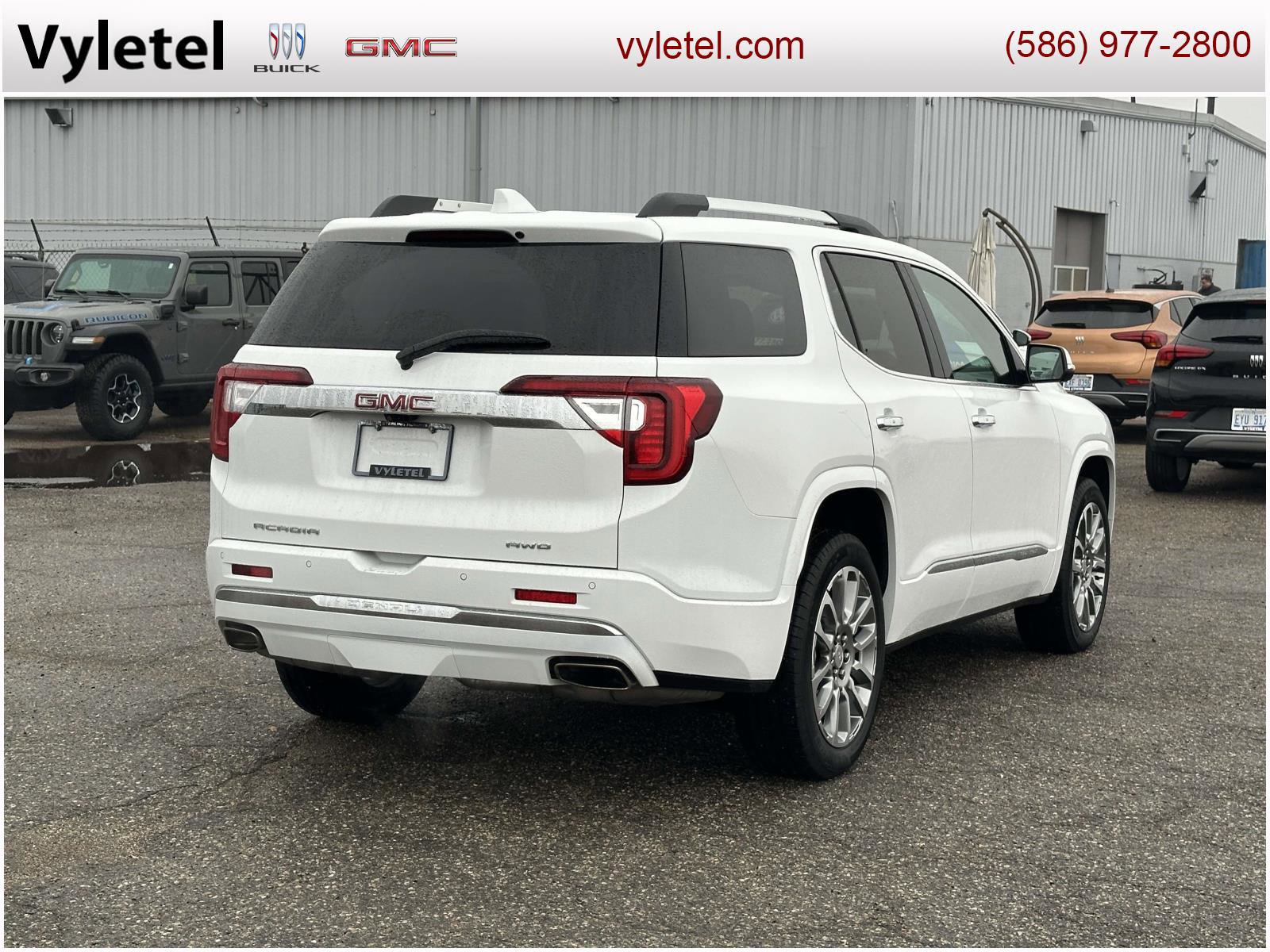 Certified 2023 GMC Acadia Denali w/ Denali Ultimate Package image 3