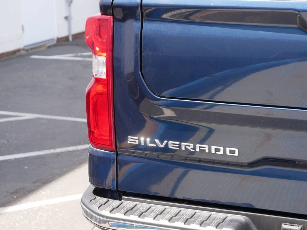Used 2023 Chevrolet Silverado 1500 LTZ AWD/4WD image 5