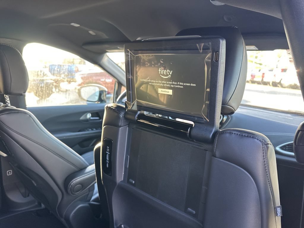 New 2026 Chrysler Pacifica Select FWD image 50