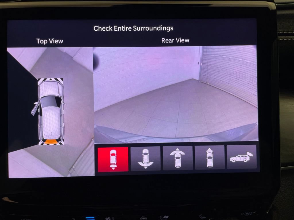 New 2025 Jeep Grand Cherokee L Limited w/ Luxury Tech Group II RWD image 9