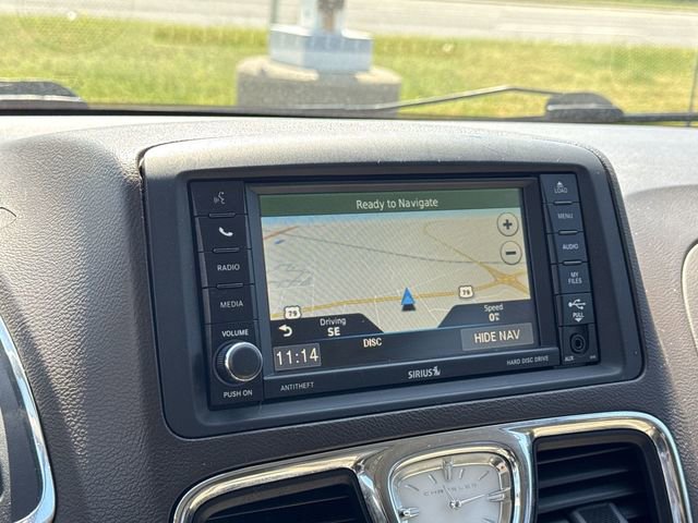 Used 2015 Chrysler Town & Country Limited Platinum image 21