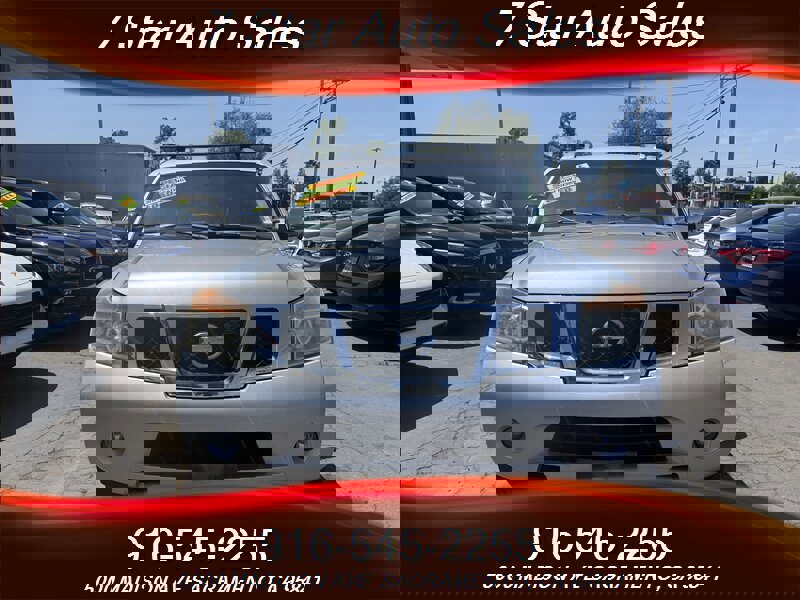 Used 2011 Nissan Armada SL image 2