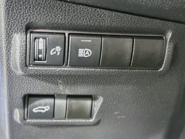 Used 2025 Toyota Corolla Cross XLE w/ Convenience Package AWD/4WD image 23