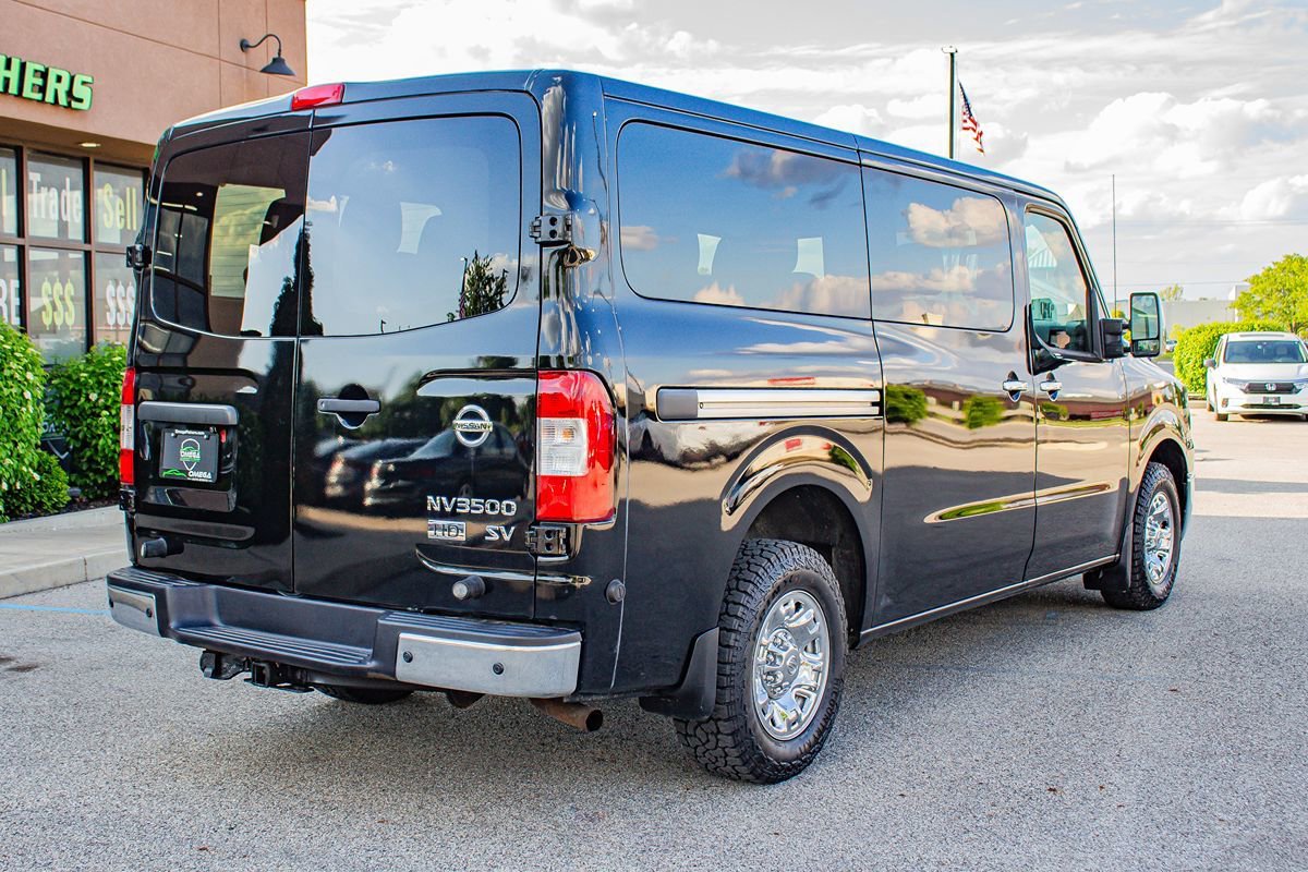 Used 2016 Nissan NV 3500 SV RWD image 9