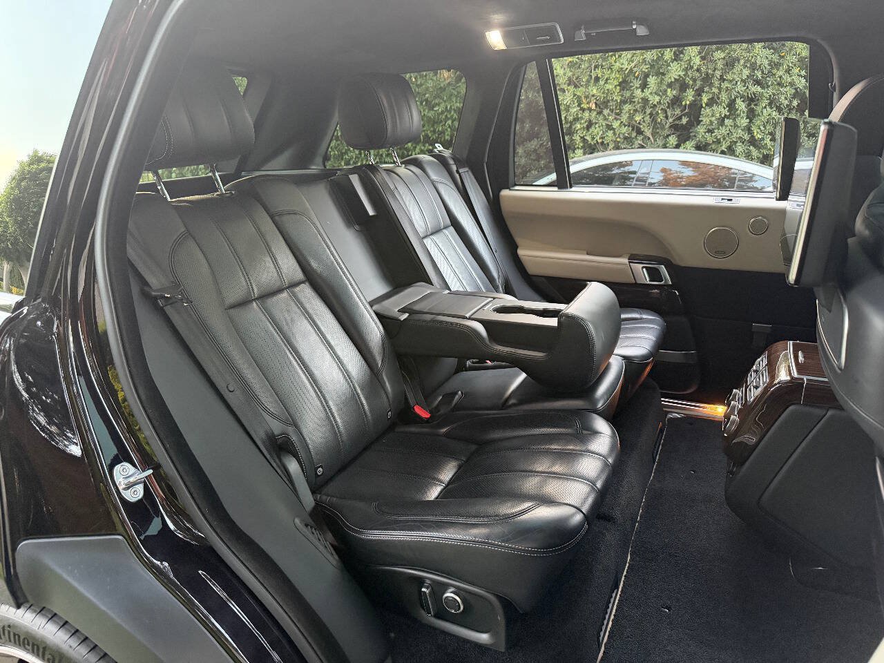Used 2017 Land Rover Range Rover Long Wheelbase Autobiography AWD/4WD image 29
