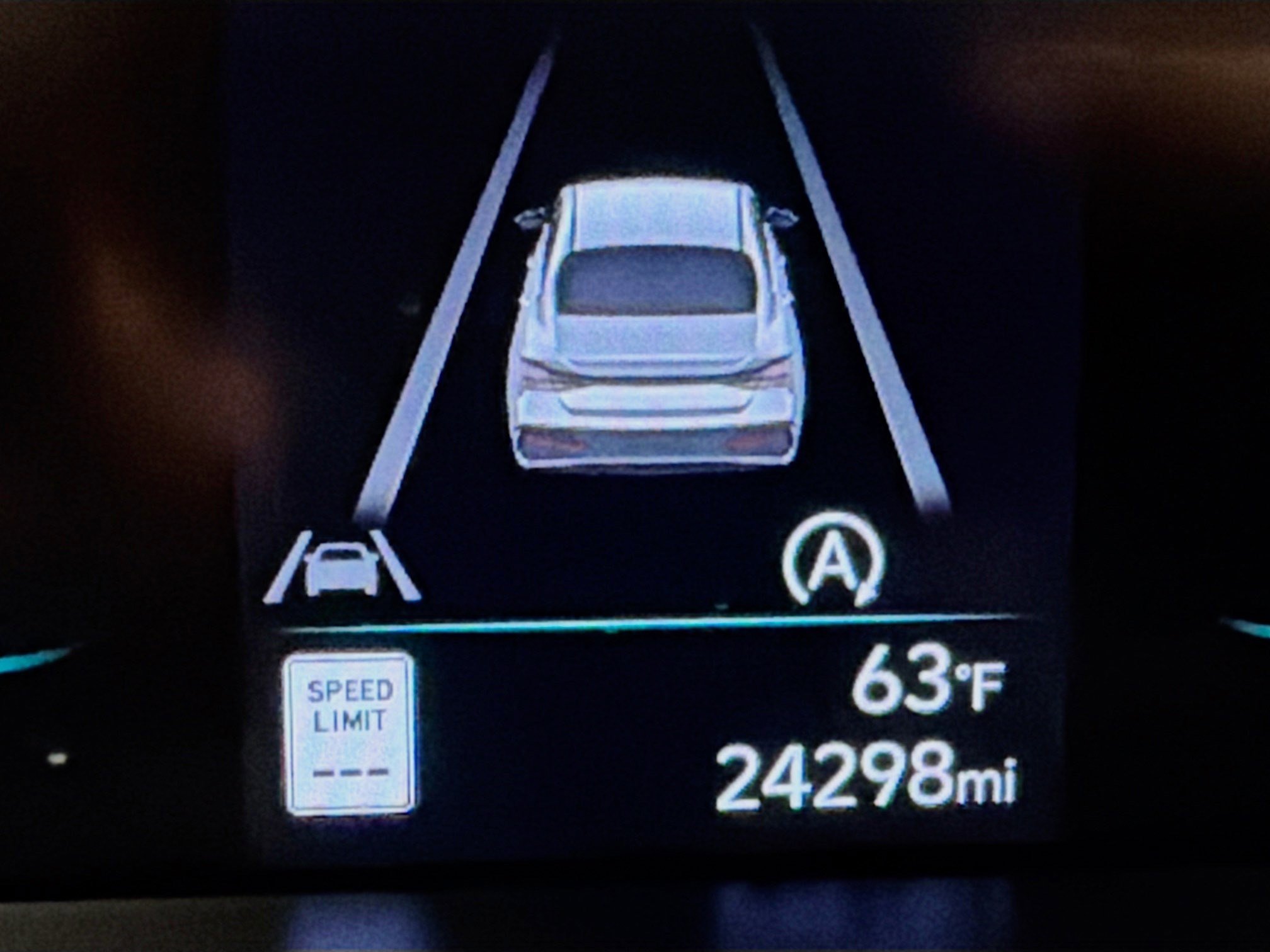 Used 2024 Hyundai Elantra SE image 8