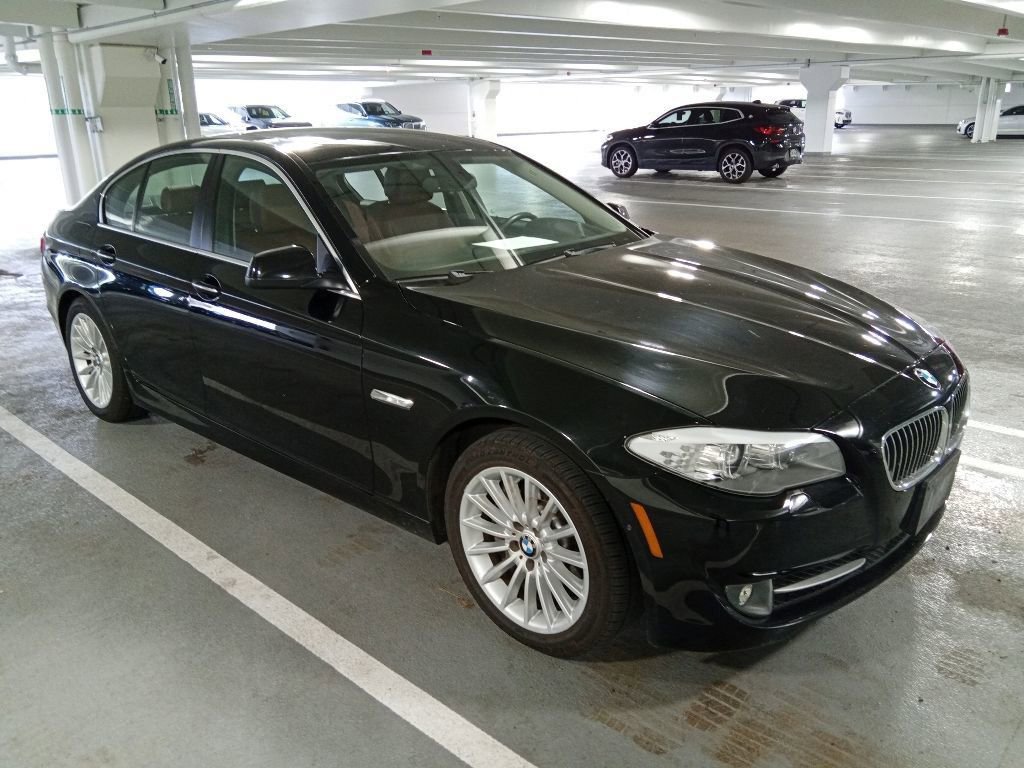 Used 2013 BMW 535i xDrive Sedan AWD/4WD image 3