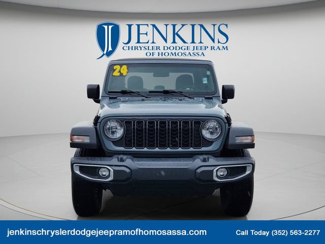 Used 2024 Jeep Gladiator Sport AWD/4WD image 12