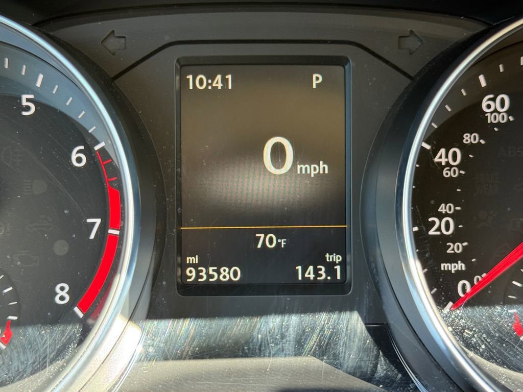 Used 2019 Volkswagen Passat 2.0T Wolfsburg FWD image 13