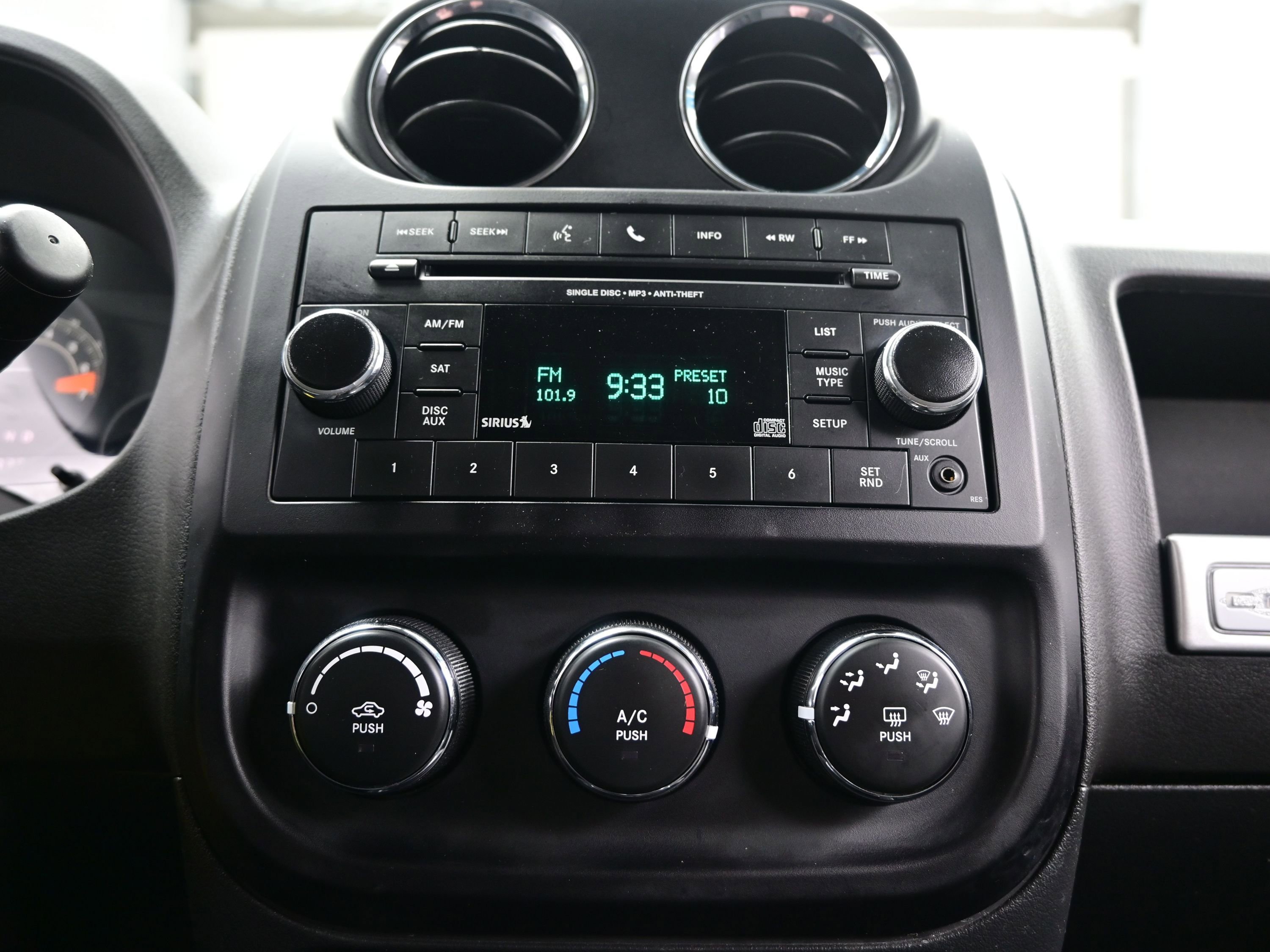 Used 2016 Jeep Compass Sport w/ Power Value Group image 18