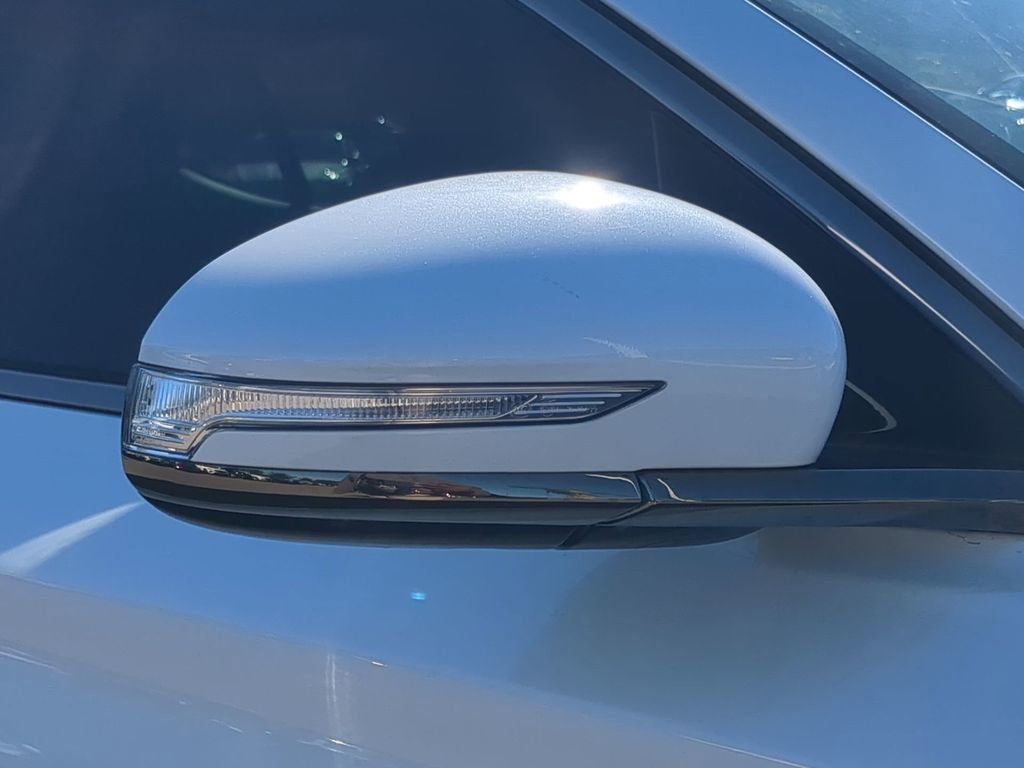 Used 2025 Genesis G70 3.3T Advanced image 10