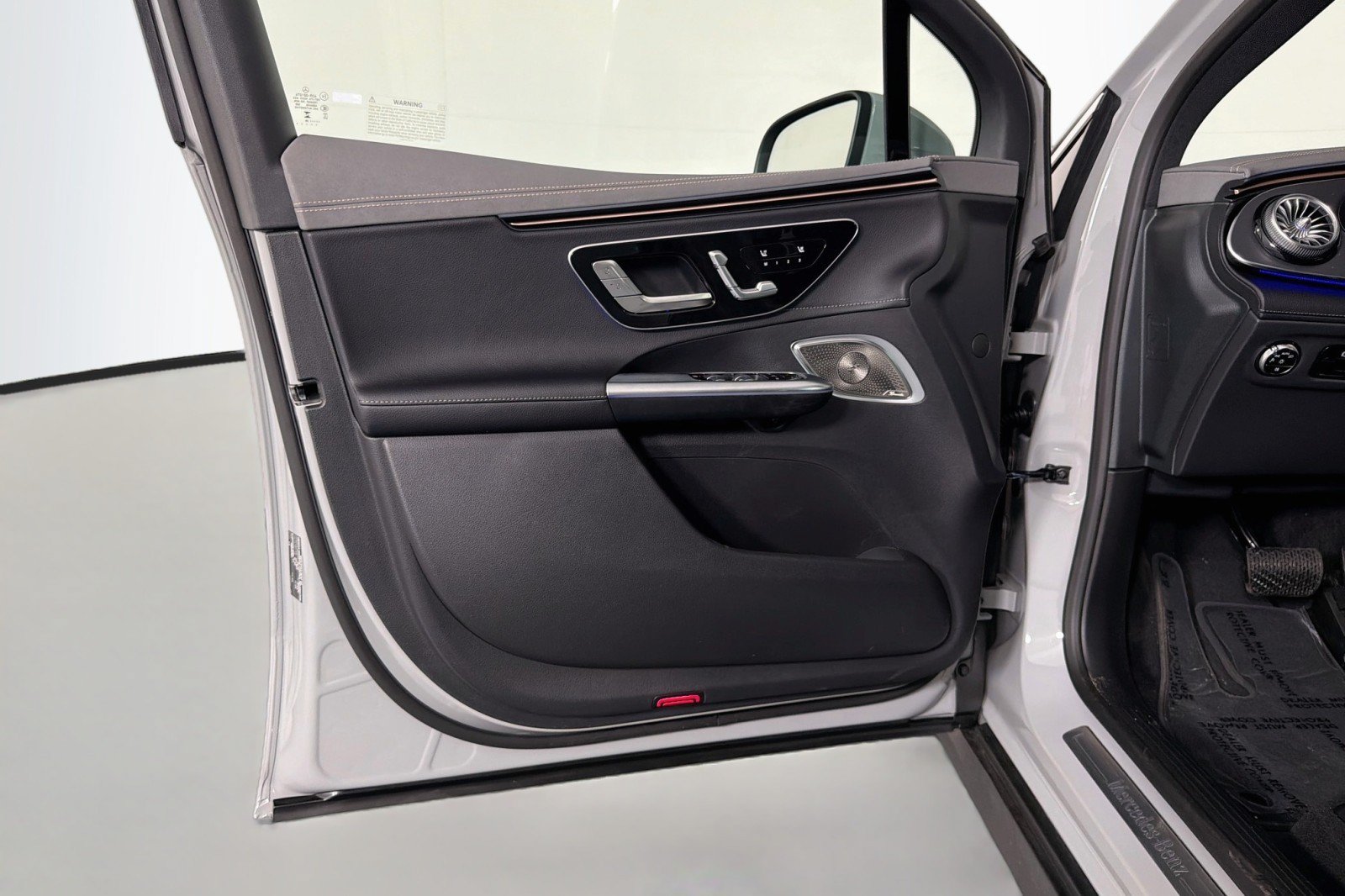 New 2027 Mercedes-Benz EQE 320+ SUV image 19