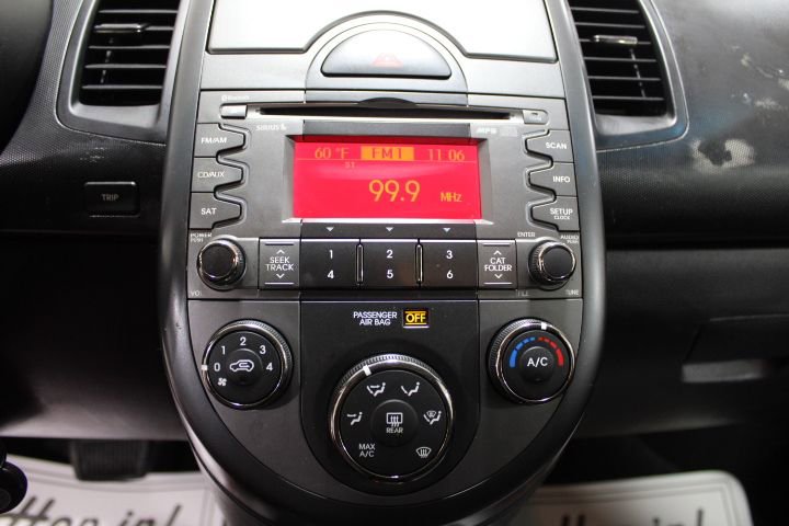 Used 2011 Kia Soul + w/ Audio Pkg image 24