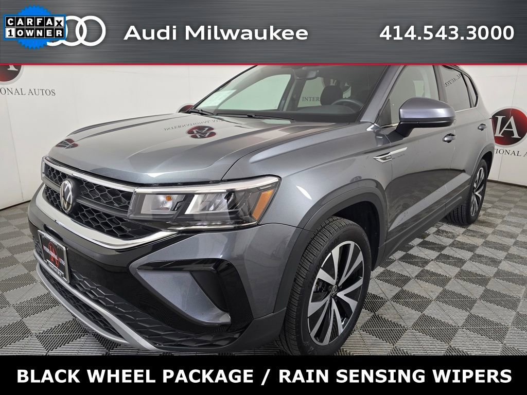 Used 2023 Volkswagen Taos SE w/ Black Wheel Package image 5